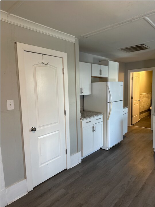 18 Calloway St in Winchester, KY - Building Photo