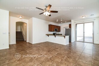 1413 S Moccasin Trail in Gilbert, AZ - Foto de edificio - Building Photo