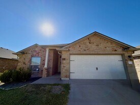 2925 Keathley Dr in Lorena, TX - Building Photo
