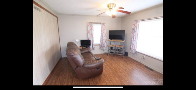 103 E Maryland Ave in Bessemer City, NC - Building Photo - Building Photo