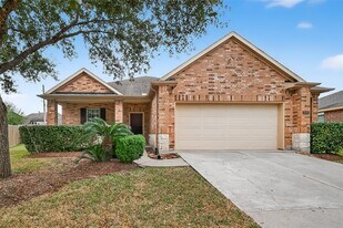 3226 W Trail Dr in Pearland, TX - Building Photo