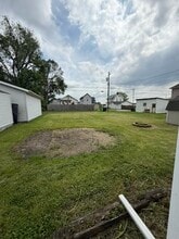 1413 E Main St in Coshocton, OH - Building Photo - Building Photo