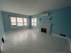 59 York St in Moncton, NB - Building Photo - Building Photo