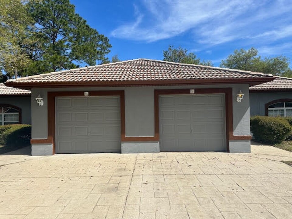 5 Pontiac Ln in Palm Coast, FL - Foto de edificio