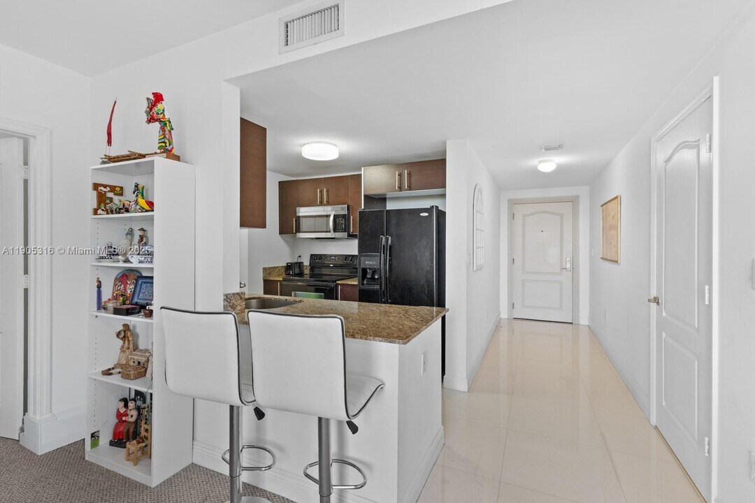 2701 SW 3rd Ave, Unit 502 in Miami, FL - Foto de edificio