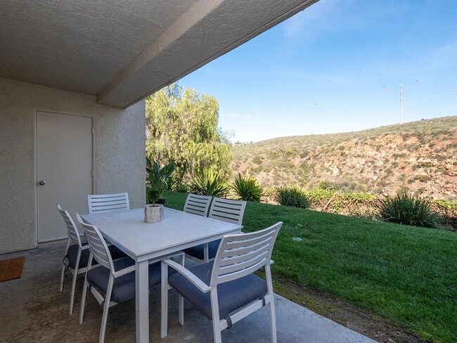 property at 3146 Vista Grande