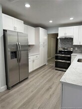 154 SE Selva Ct in Port St. Lucie, FL - Building Photo - Building Photo