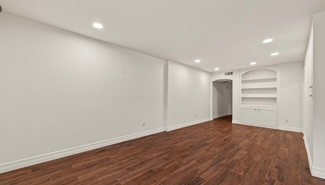 property at 482 N Post Oak Ln