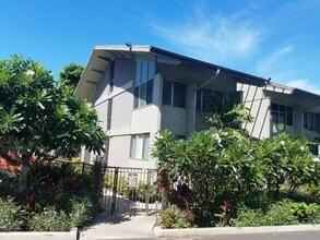 5255 Lower Honoapiilani Rd in Lahaina, HI - Building Photo - Building Photo