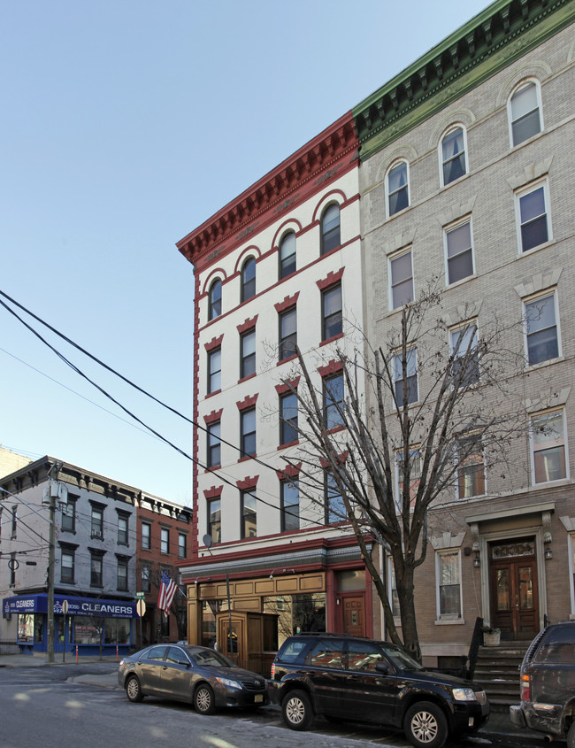 935 Willow Ave in Hoboken, NJ - Building Photo - Building Photo