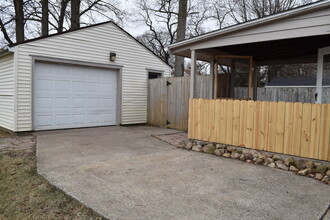 2648 Fairland St in Cuyahoga Falls, OH - Building Photo - Building Photo