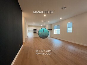 7155 Citrus Ave in Fontana, CA - Building Photo - Building Photo