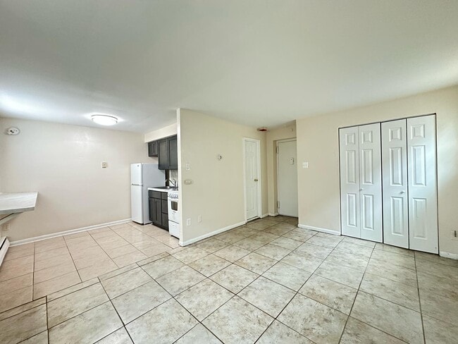 property at 7100 Oxford Ave