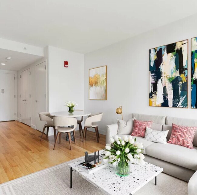 69 Walnut St, Unit 22 in Brookline, MA - Building Photo - Building Photo