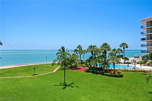 1100 N Collier Blvd in Marco Island, FL - Building Photo - Building Photo