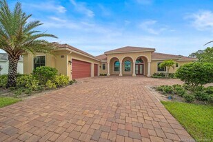 5286 SW Pomegranate Way in Palm City, FL - Building Photo
