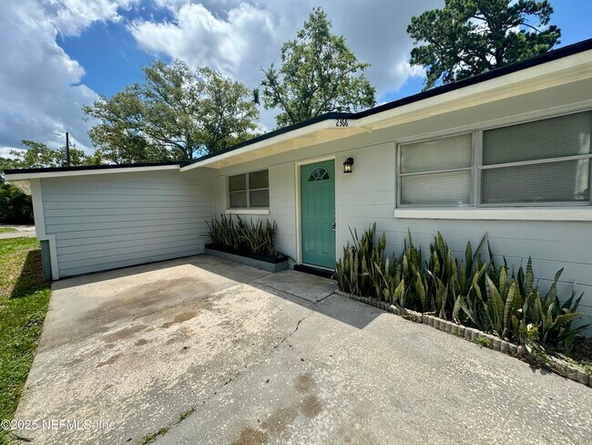2366 Betsy Dr in Jacksonville, FL - Building Photo - Building Photo