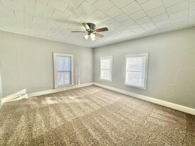 957 W Grand Ave in Beloit, WI - Building Photo