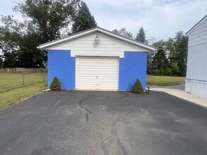 1034 Alexander Spring Rd in Carlisle, PA - Building Photo - Building Photo