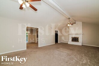6595 Oakwood Dr, Unit B in Douglasville, GA - Building Photo - Building Photo
