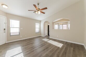 6486 Coldwater Bay Dr in Las Vegas, NV - Building Photo - Building Photo