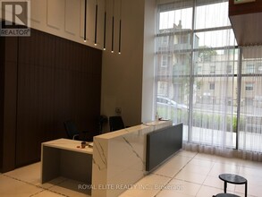 181-1181 Bedford Rd in Toronto, ON - Building Photo - Building Photo