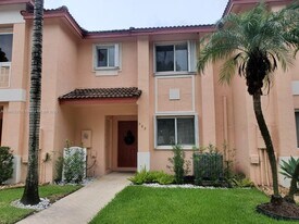 589 NW 208th Way in Pembroke Pines, FL - Building Photo