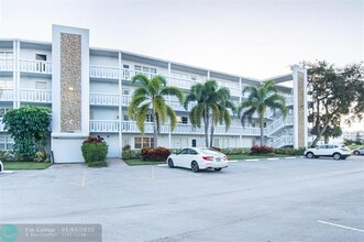 1042 Cambridge C in Deerfield Beach, FL - Building Photo - Building Photo