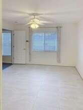 12509 Lake Vista Dr in Gibsonton, FL - Building Photo - Building Photo