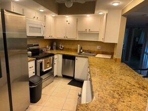 5501 NW 2nd Ave in Boca Raton, FL - Building Photo - Building Photo