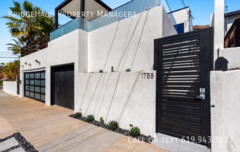 1788 Titus St in San Diego, CA - Building Photo - Building Photo