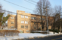 320 Nassau Rd in Huntington, NY - Foto de edificio - Building Photo