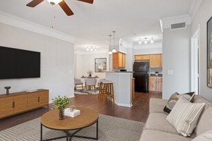 Carrington Park at Huffmeister Apartments in Cypress, TX - Building Photo