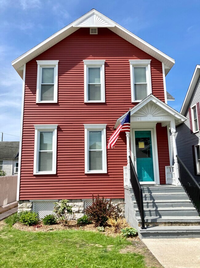 306 Lockwood St Rentals in Alpena, MI