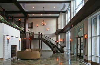 Meridian Suites in Edmonton, AB - Building Photo - Building Photo