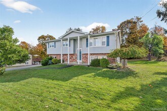 20 Peter Bush Dr in Monroe, NY - Building Photo - Building Photo