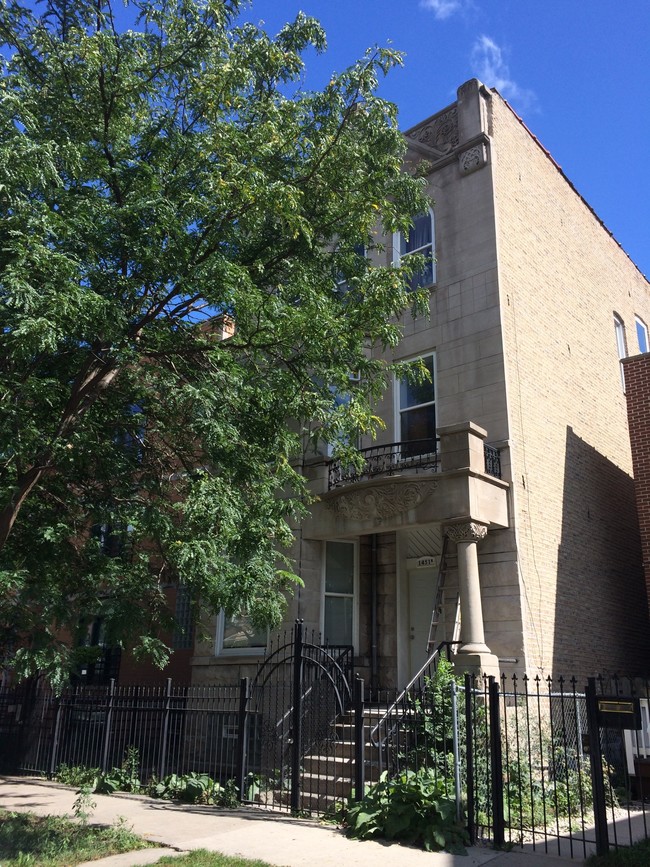1451 N Maplewood Ave in Chicago, IL - Foto de edificio - Building Photo
