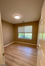 26 Spruce Ct in Bedminster, NJ - Building Photo - Building Photo