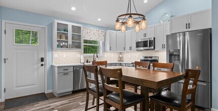 183 Tibbets Dr in Traverse City, MI - Building Photo - Building Photo