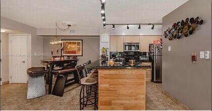 520 S Park Rd in Hollywood, FL - Building Photo - Building Photo