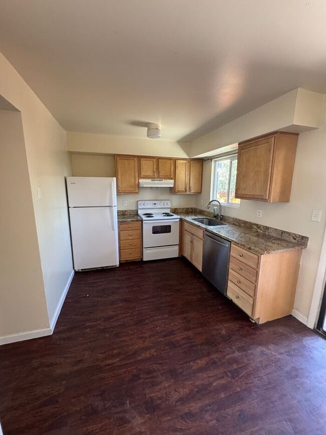 property at 2809 N Mountain Ave