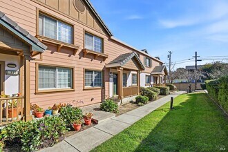 712 Daniels Ave in Vallejo, CA - Building Photo - Building Photo