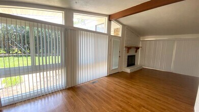 628 W Shoshone Rd in Peoria, IL - Building Photo - Building Photo