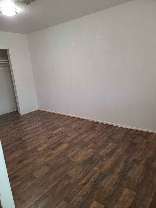 property at 733 N 11th St