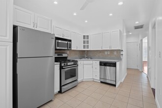 126 64th St in West New York, NJ - Building Photo - Building Photo