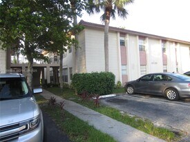 10818 Royal Palm Blvd in Coral Springs, FL - Building Photo