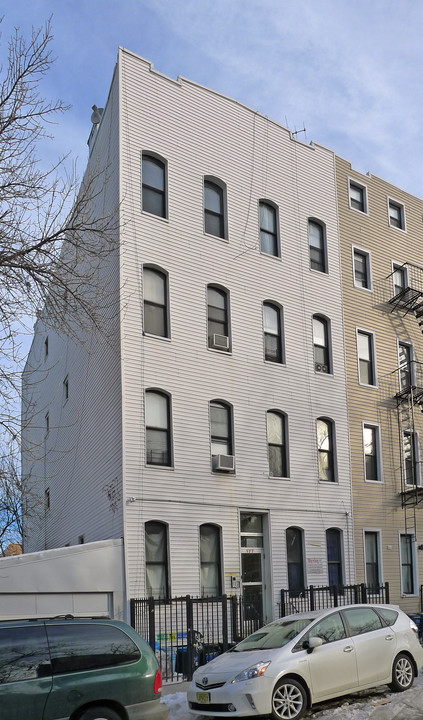 177 Maujer St in Brooklyn, NY - Building Photo