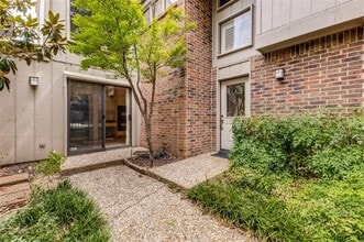 12202 Montego Plaza in Dallas, TX - Building Photo - Building Photo