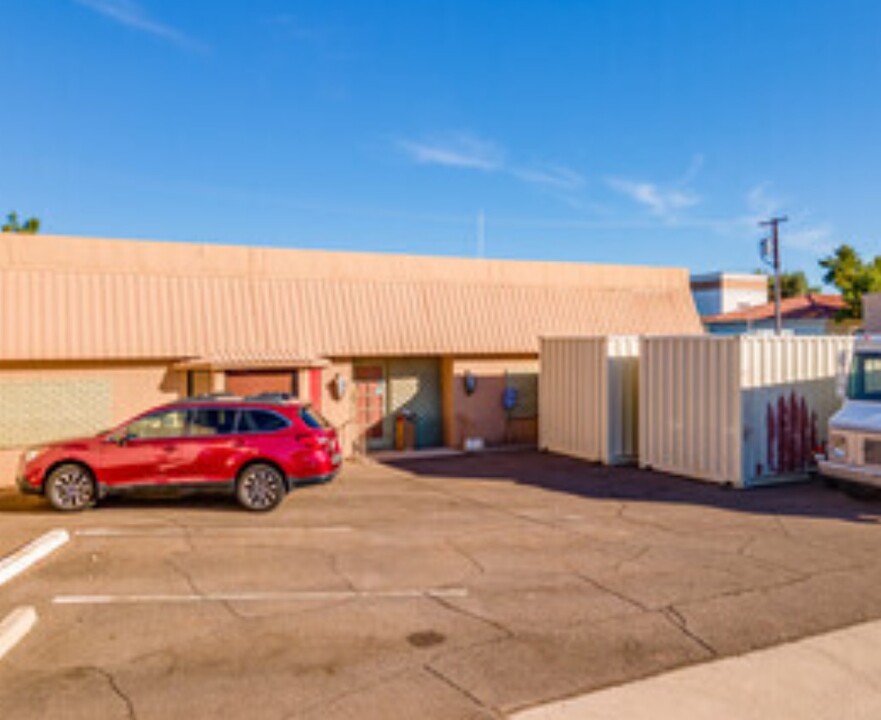 Patek Philippe Luxury Apartments in Scottsdale, AZ - Building Photo