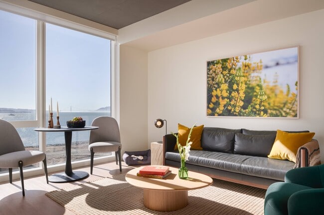 Isle House in San Francisco, CA - Foto de edificio - Building Photo